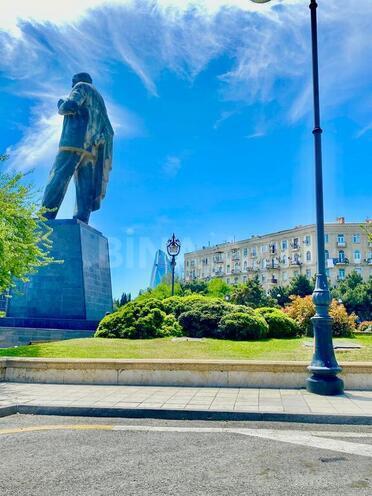 Satılır 3 otaqlı köhnə tikili 85 m², İçəri Şəhər m., photo 3 from 30