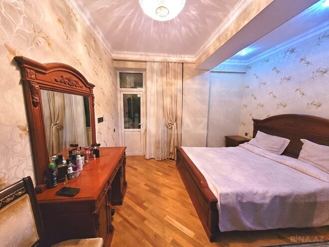 Продаётся 3-комн. новостройка 106 м², м. Кара Караев, photo 12 from 32