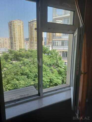Продаётся 1-комн. вторичка 30 м², м. Низами, photo 3 from 9