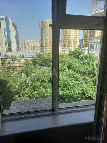 Продаётся 1-комн. вторичка 30 м², м. Низами, photo 4 from 9