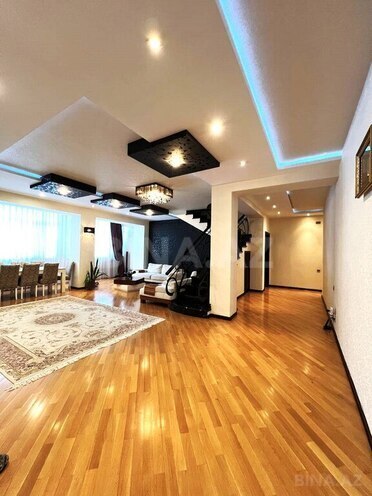 Satılır 4 otaqlı yeni tikili 160.5 m², İnşaatçılar m., photo 1 from 10
