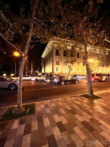 Продаётся 1-комн. вторичка 30 м², м. Сахил, photo 1 from 14