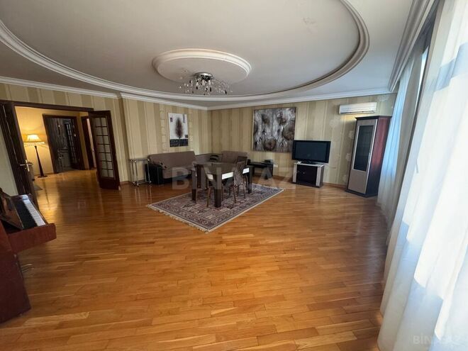 Продаётся 3-комн. новостройка 156 м², м. Низами, photo 1 from 26