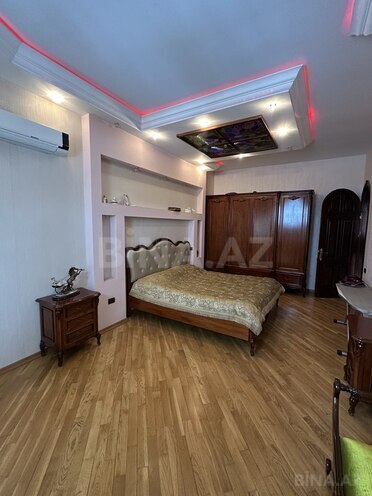 Продаётся 7-комн. дом/дача 400 м², м. Кара Караев, photo 13 from 32