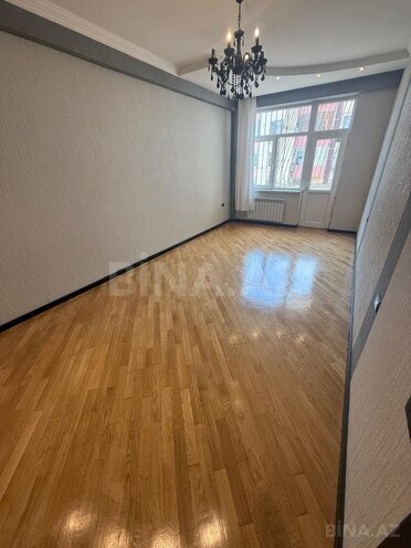 Продаётся 3-комн. новостройка 130 м², м. Иншаатчылар, photo 9 from 16