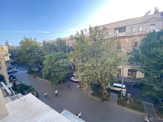 İcarəyə verilir 2 otaqlı köhnə tikili 94 m², Sahil m., photo 12 from 31