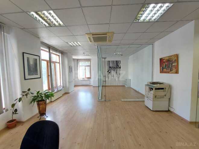 Продаётся 20-комн. офис 680 м², м. Ичеришехер, photo 5 from 19