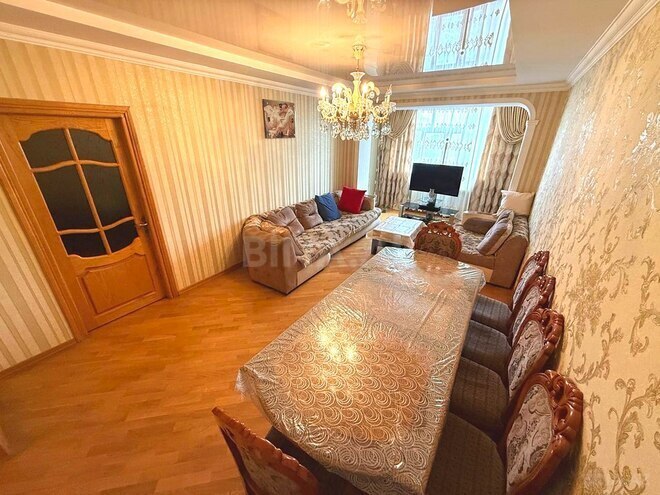 Продаётся 4-комн. вторичка 100 м², м. Кара Караев, photo 3 from 25
