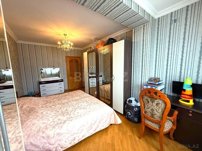 Продаётся 4-комн. вторичка 100 м², м. Кара Караев, photo 13 from 25