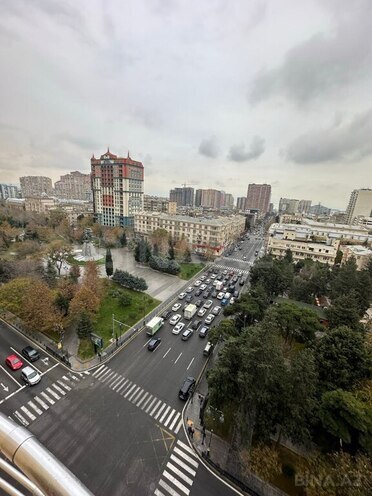 Сдаётся 4-комн. новостройка 196 м², Насиминский  р., photo 13 from 24
