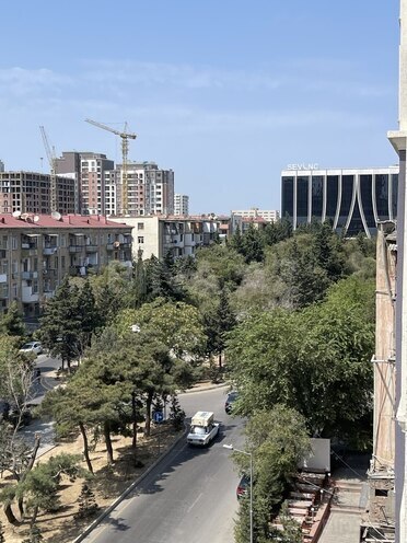 Продаётся 2-комн. новостройка 62.5 м², м. Кара Караев, photo 1 from 16
