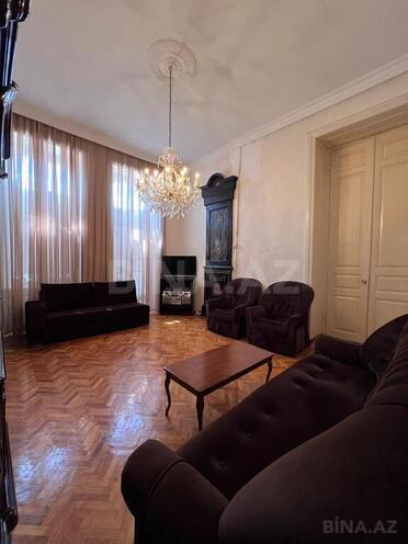 Satılır 2 otaqlı köhnə tikili 100 m², Sahil m., photo 12 from 13