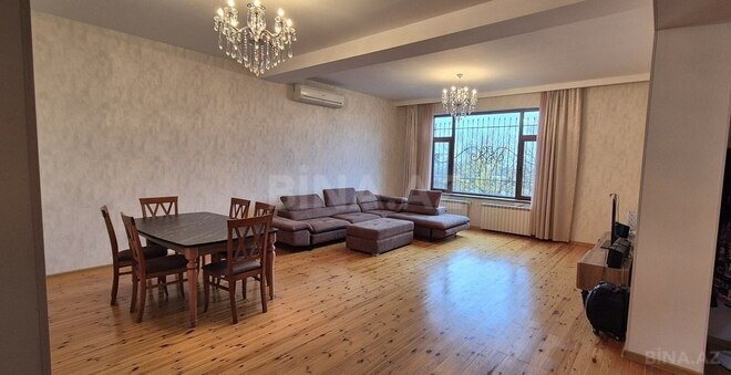 Продаётся 8-комн. дом/дача 250 м², photo 11 from 32