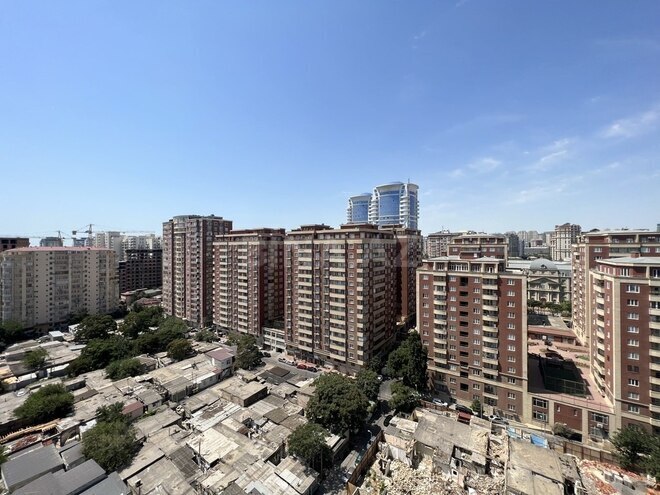 Satılır 4 otaqlı yeni tikili 185 m², Nəsimi r., photo 1 from 14