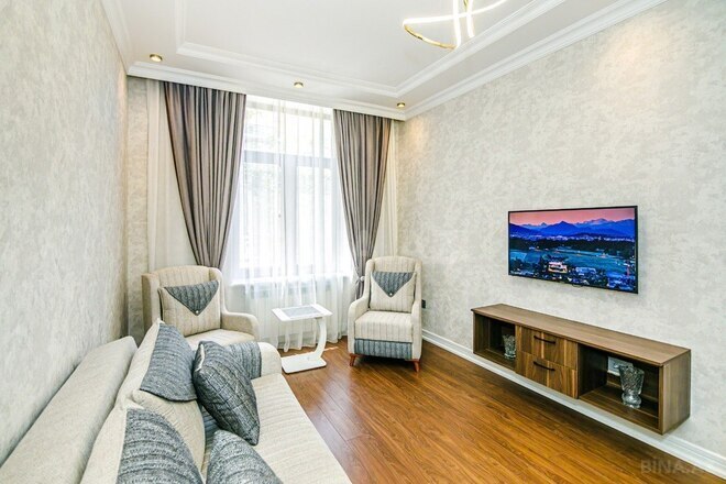İcarəyə verilir 2 otaqlı köhnə tikili 60 m², Nizami m., photo 19 from 26