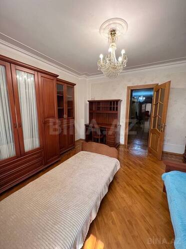 Сдаётся 7-комн. вторичка 240 м², м. Шах Исмаил Хатаи, photo 12 from 28