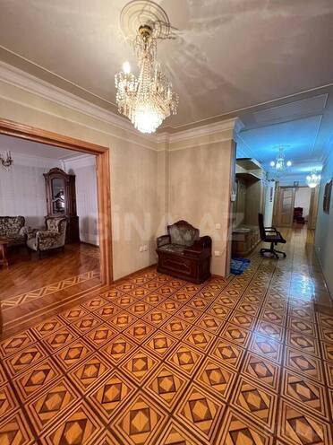Сдаётся 7-комн. вторичка 240 м², м. Шах Исмаил Хатаи, photo 9 from 28