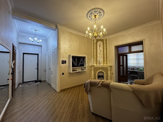 Продаётся 4-комн. вторичка 137 м², пос. Бакиханова, photo 1 from 31