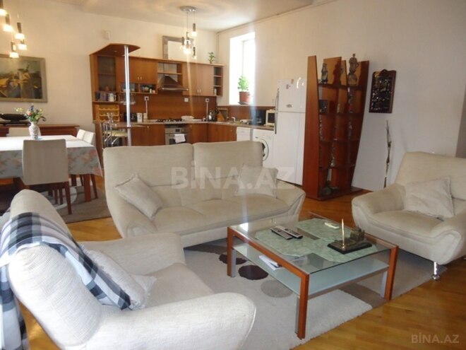 Satılır 5 otaqlı köhnə tikili 200 m², Nəsimi r., photo 27 from 31