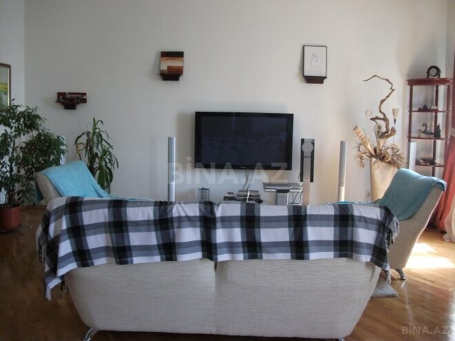 Satılır 5 otaqlı köhnə tikili 200 m², Nəsimi r., photo 17 from 31