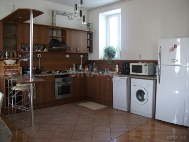 Satılır 5 otaqlı köhnə tikili 200 m², Nəsimi r., photo 10 from 31