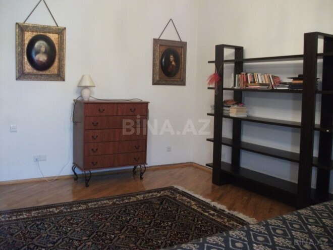 Satılır 5 otaqlı köhnə tikili 200 m², Nəsimi r., photo 12 from 31