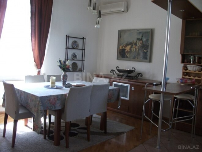 Satılır 5 otaqlı köhnə tikili 200 m², Nəsimi r., photo 24 from 31