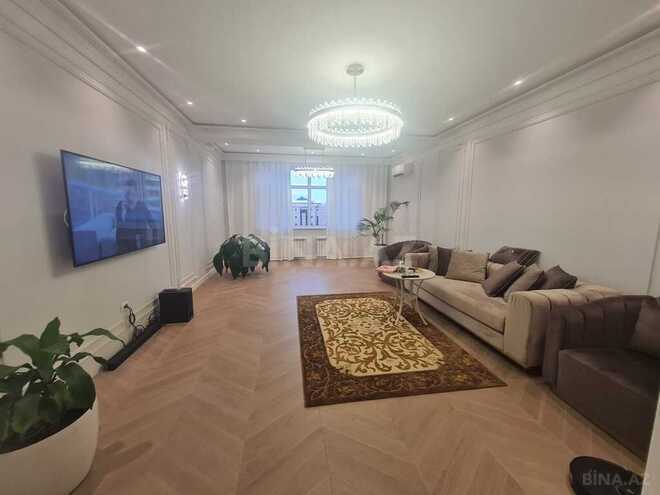 Продаётся 4-комн. новостройка 165 м², м. Элмляр Академиясы, photo 1 from 12