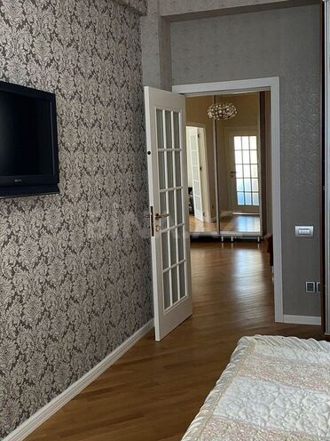 Сдаётся 3-комн. новостройка 105 м², м. Низами, photo 15 from 23