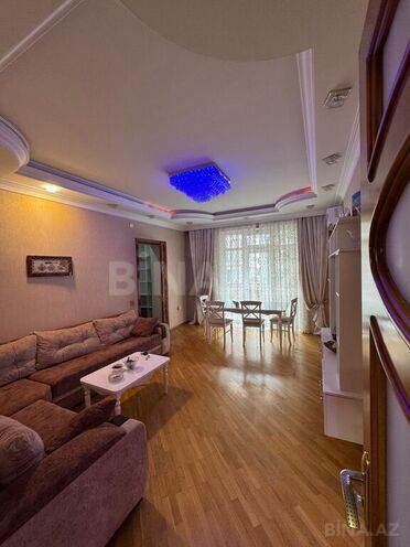 Продаётся 4-комн. вторичка 110 м², м. Ичеришехер, photo 3 from 16