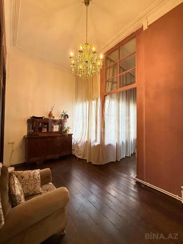 Satılır 4 otaqlı köhnə tikili 140 m², Sahil m., photo 12 from 24