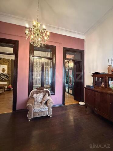 Satılır 4 otaqlı köhnə tikili 140 m², Sahil m., photo 16 from 24