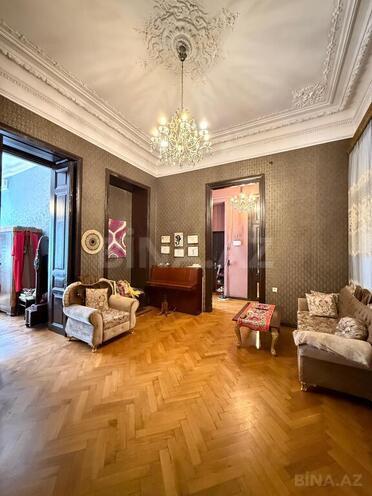 Satılır 4 otaqlı köhnə tikili 140 m², Sahil m., photo 13 from 24
