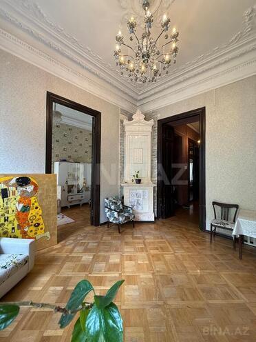 Satılır 4 otaqlı köhnə tikili 140 m², Sahil m., photo 20 from 24