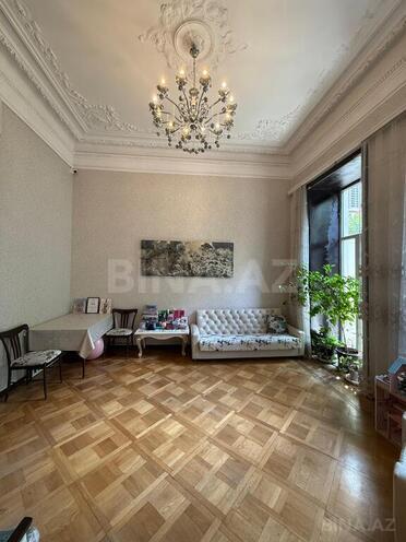 Satılır 4 otaqlı köhnə tikili 140 m², Sahil m., photo 7 from 24