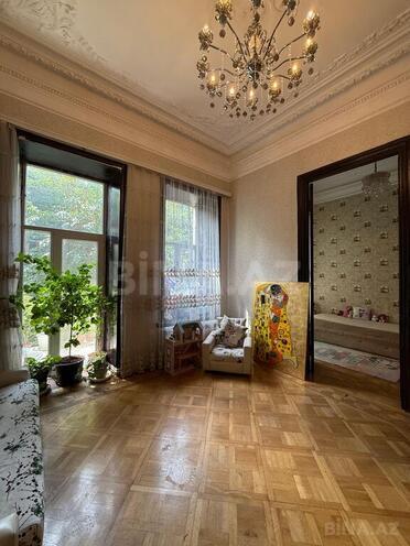 Satılır 4 otaqlı köhnə tikili 140 m², Sahil m., photo 5 from 24