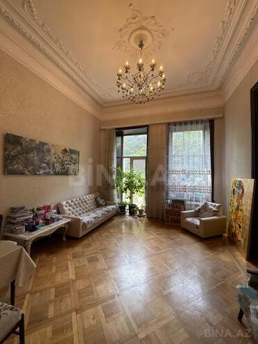 Satılır 4 otaqlı köhnə tikili 140 m², Sahil m., photo 6 from 24