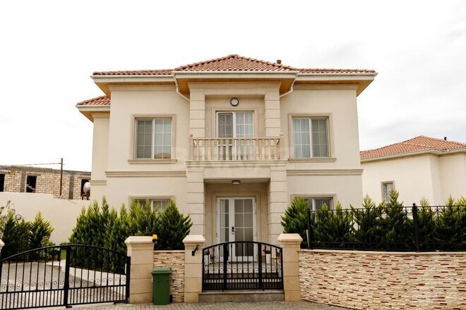 Satılır 8 otaqlı həyət evi/bağ evi 345 m², Sea Breeze q., photo 1 from 7