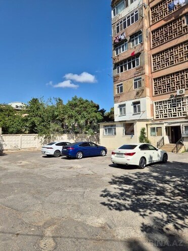Satılır 2 otaqlı köhnə tikili 65 m², 8 Noyabr m., photo 1 from 12