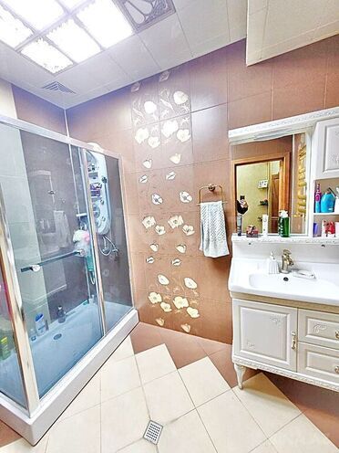Продаётся 3-комн. новостройка 107 м², м. Кара Караев, photo 17 from 25