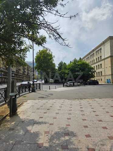 Продаётся 3-комн. вторичка 70 м², м. Элмляр Академиясы, photo 17 from 24