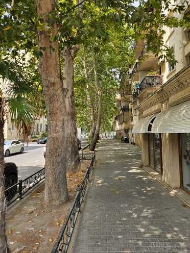 Продаётся 3-комн. вторичка 70 м², м. Элмляр Академиясы, photo 13 from 24