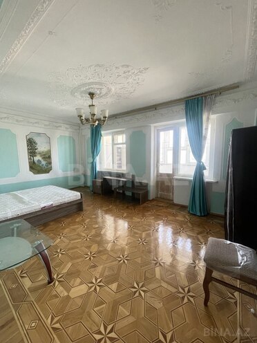 Satılır 2 otaqlı köhnə tikili 76 m², Nizami m., photo 7 from 20
