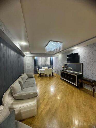 Продаётся 4-комн. новостройка 127 м², м. Иншаатчылар, photo 1 from 17