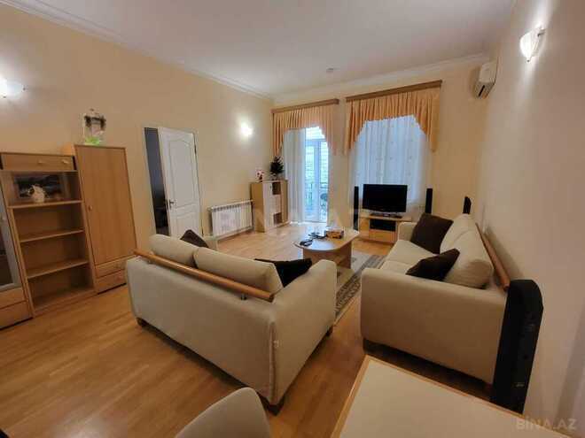 Продаётся 2-комн. вторичка 65 м², м. Сахил, photo 1 from 12