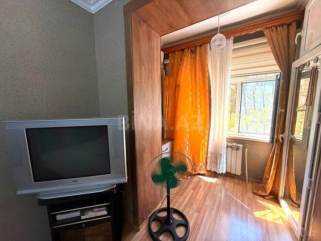 Satılır 5 otaqlı köhnə tikili 120 m², Qara Qarayev m., photo 9 from 31