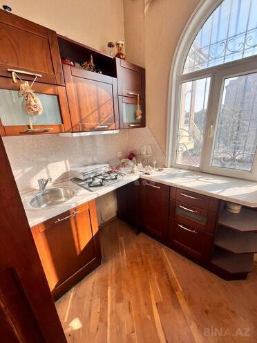 Satılır 7 otaqlı həyət evi/bağ evi 360 m², Nəsimi m., photo 8 from 19