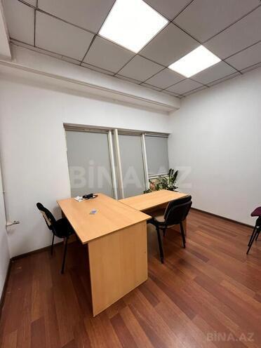 Сдаётся 1-комн. офис 20 м², м. Сахил, photo 1 from 6