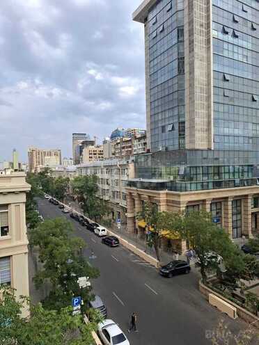 Сдаётся 7-комн. вторичка 380 м², м. Сахил, photo 20 from 25