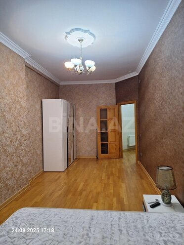 Продаётся 2-комн. новостройка 91 м², м. Элмляр Академиясы, photo 14 from 29